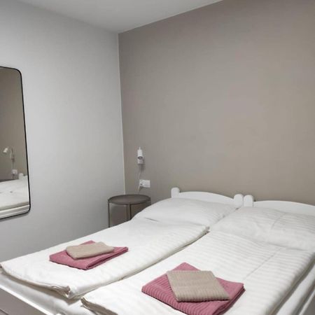 Privat Julia Hotel Vrbov Luaran gambar