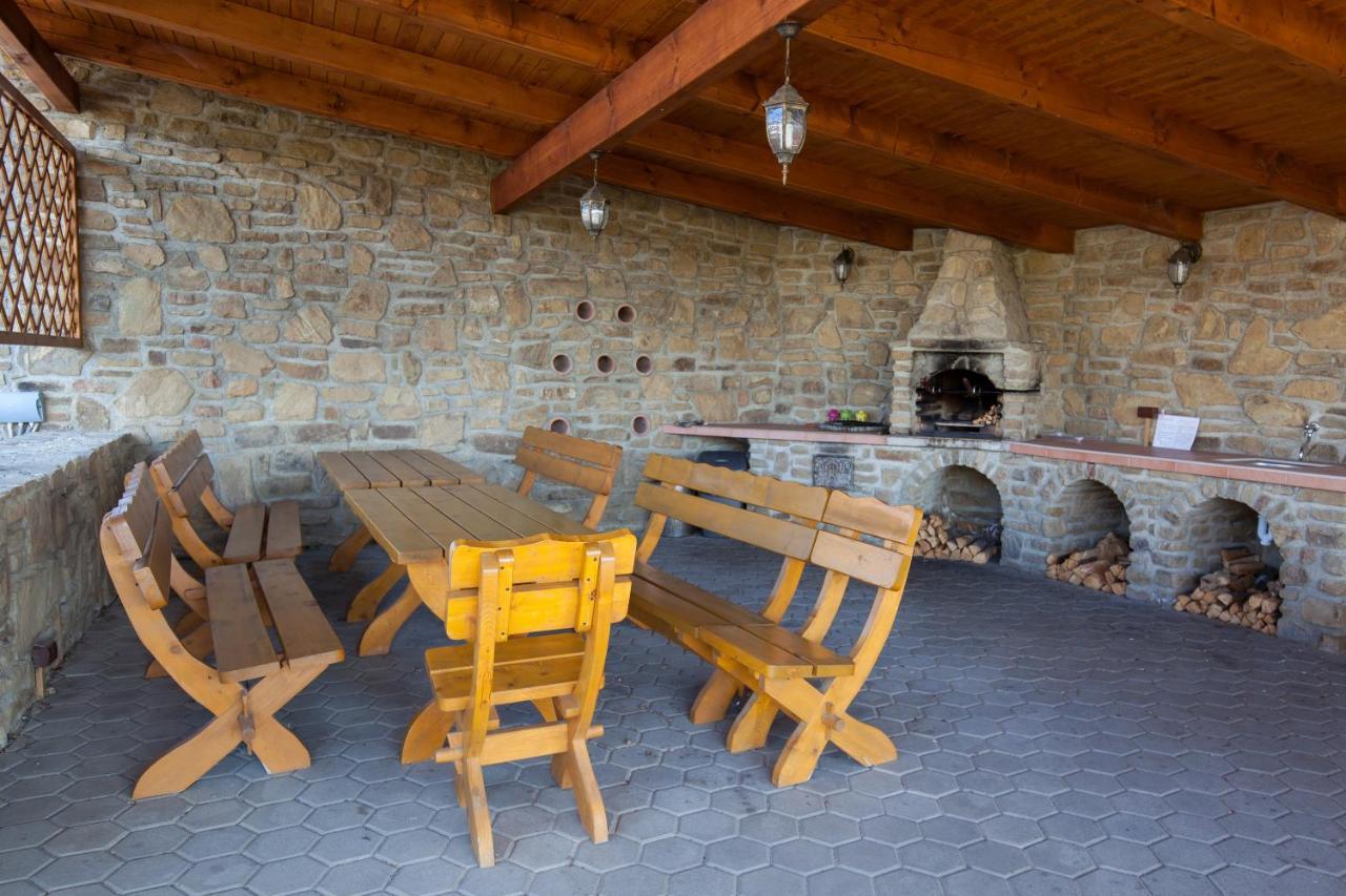 Privat Julia Hotel Vrbov Luaran gambar