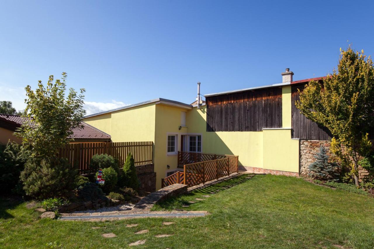 Privat Julia Hotel Vrbov Luaran gambar
