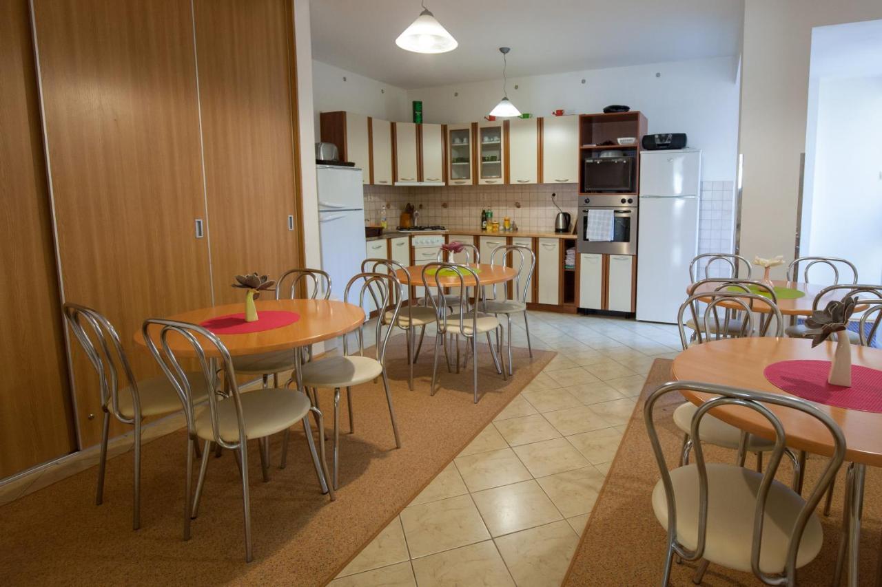Privat Julia Hotel Vrbov Luaran gambar