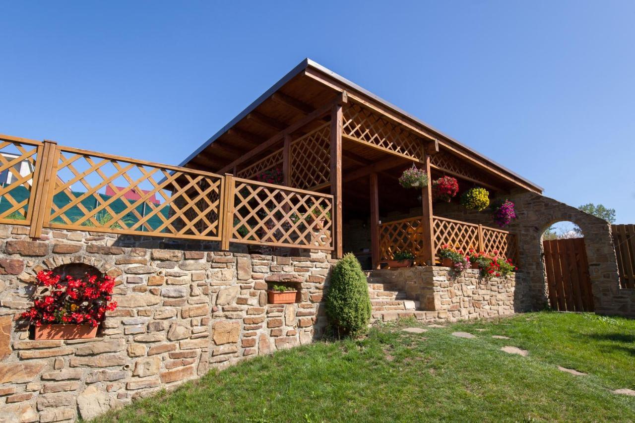 Privat Julia Hotel Vrbov Luaran gambar