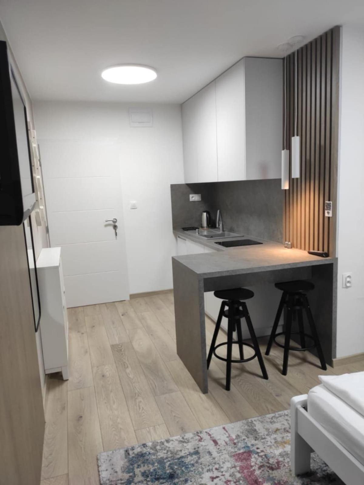 Privat Julia Hotel Vrbov Luaran gambar
