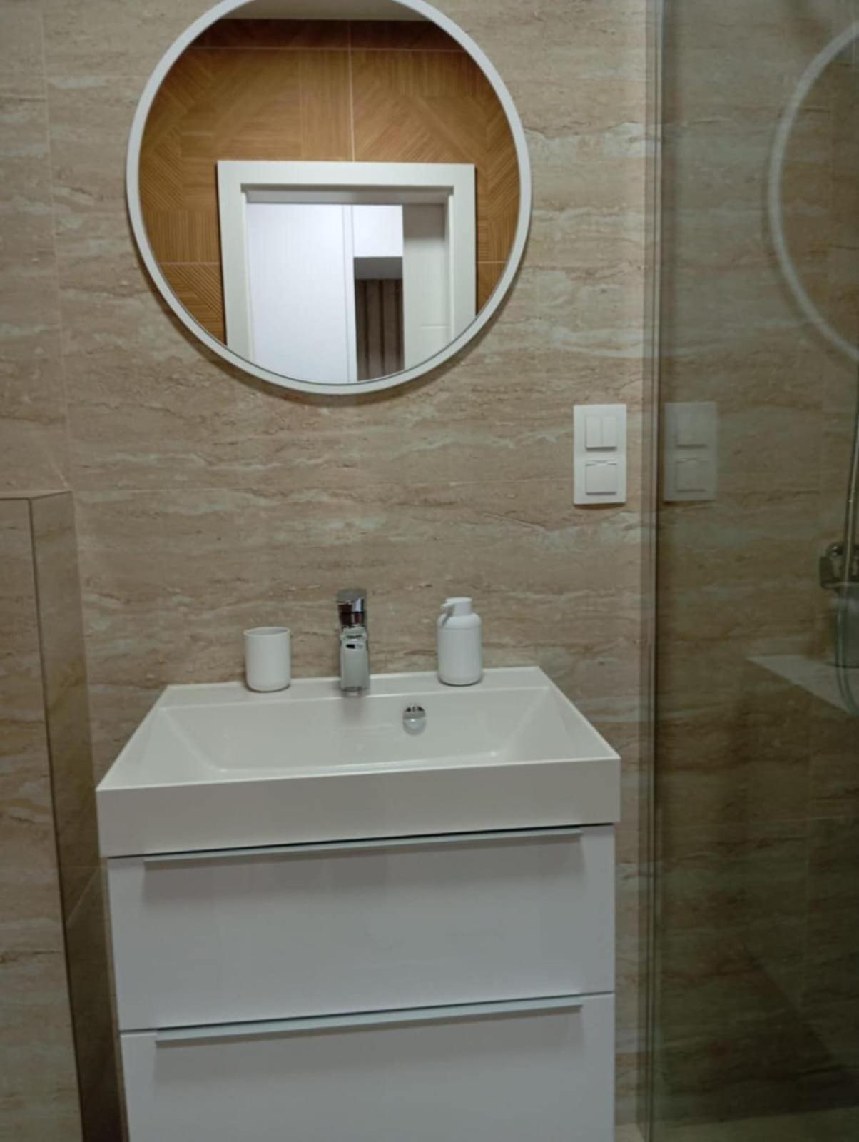 Privat Julia Hotel Vrbov Luaran gambar