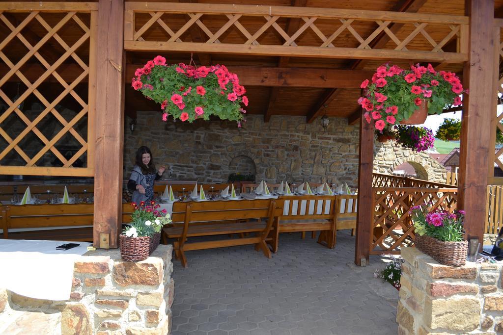 Privat Julia Hotel Vrbov Luaran gambar